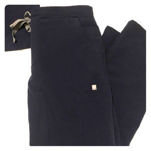 “Yola Skinny” Scrub Pants Size Medium PETITE